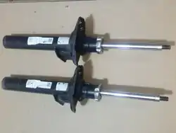 Carrosserie et Peinture Amortisseur AV Golf7 / leon 2013+