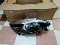 Carrosserie et Peinture phare scenic 3 avec xénon d'origine