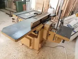 Autre Machine de menuiserie 7 opération 2000d