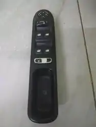 Intérieur Commande lève vitre 207